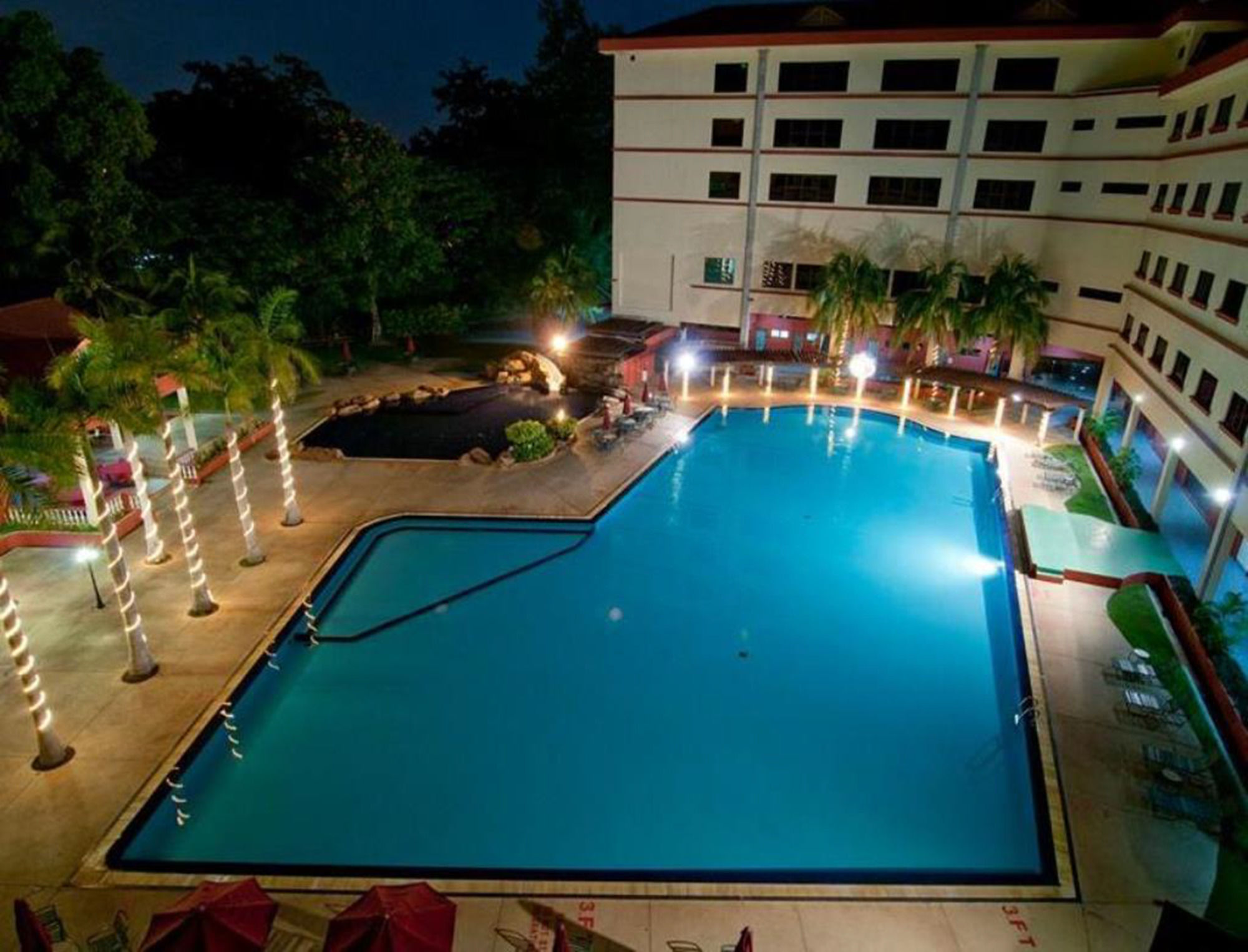 Swiss Avenue Hotel