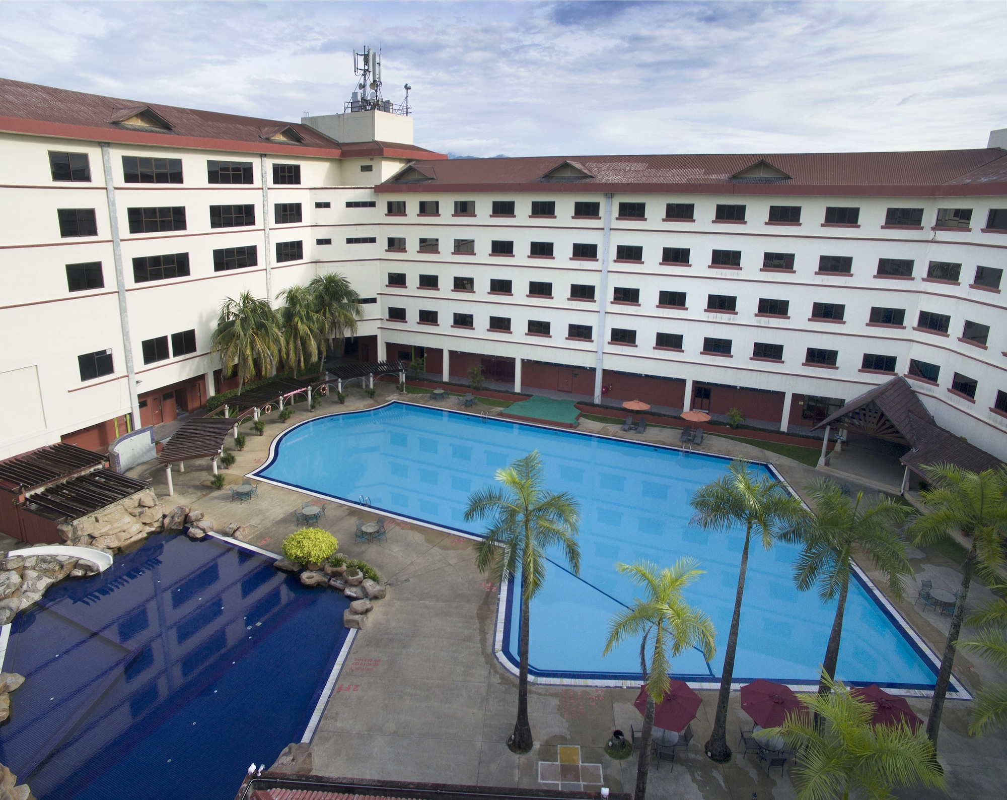 Swiss Avenue Hotel