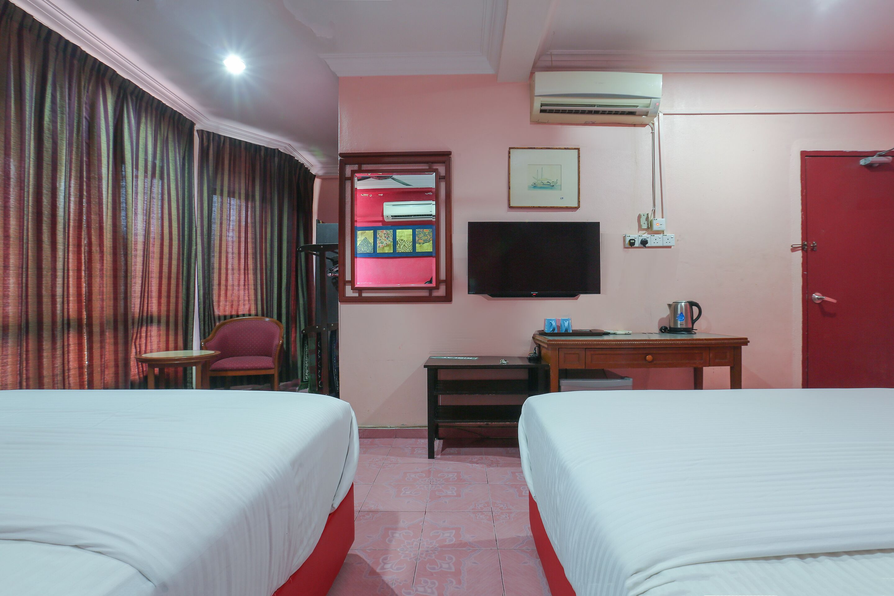 Oyo 89892 Hotel Jeli Inn