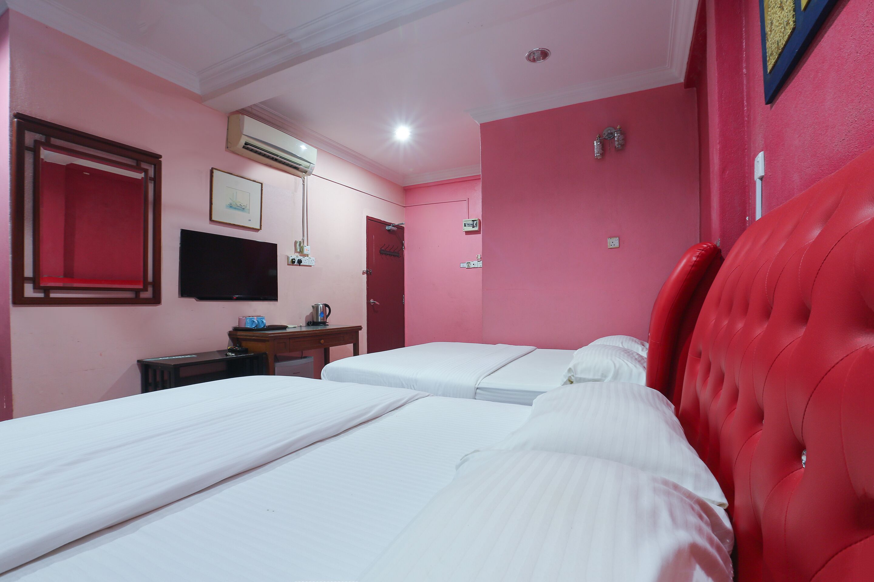 Oyo 89892 Hotel Jeli Inn