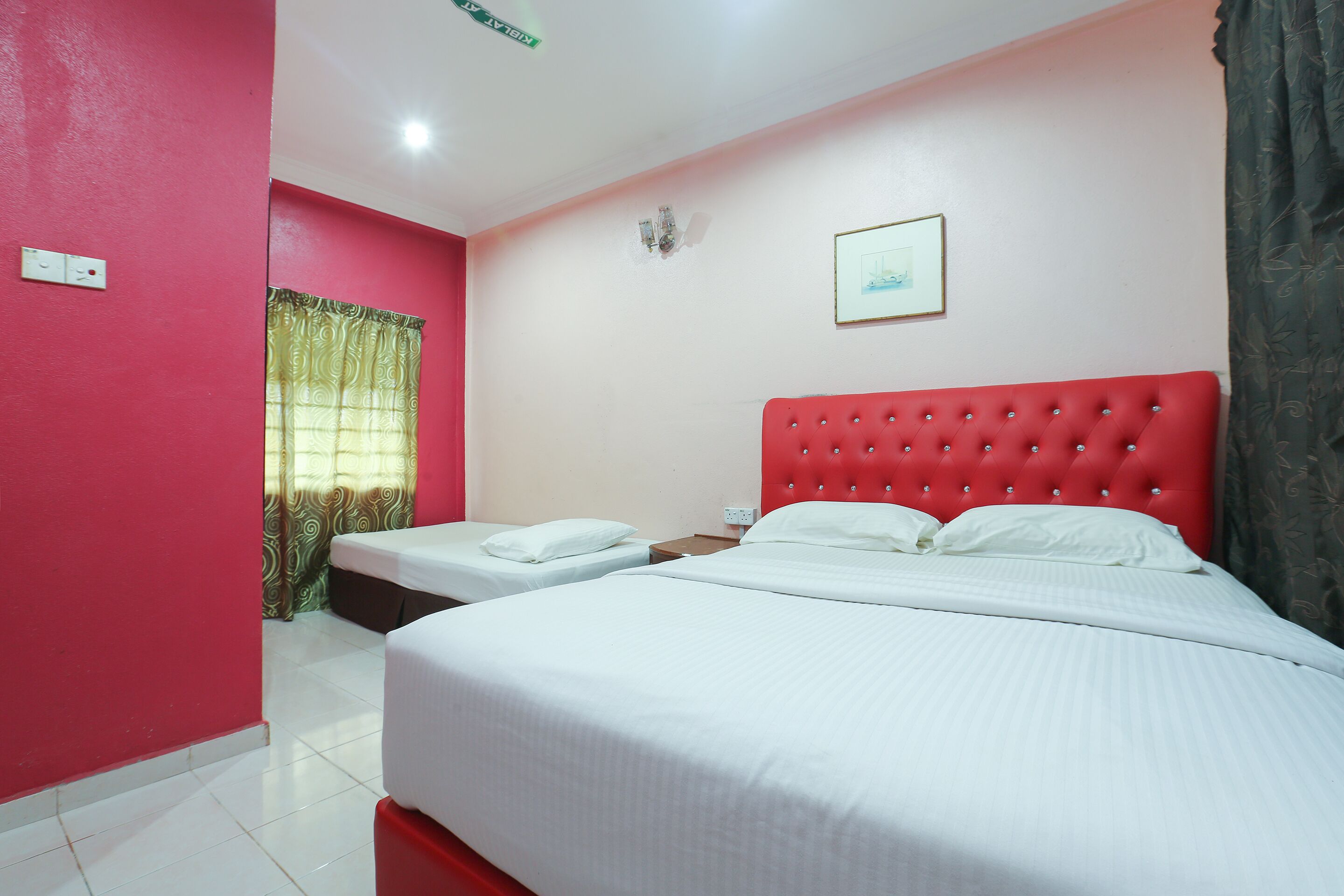 Oyo 89892 Hotel Jeli Inn