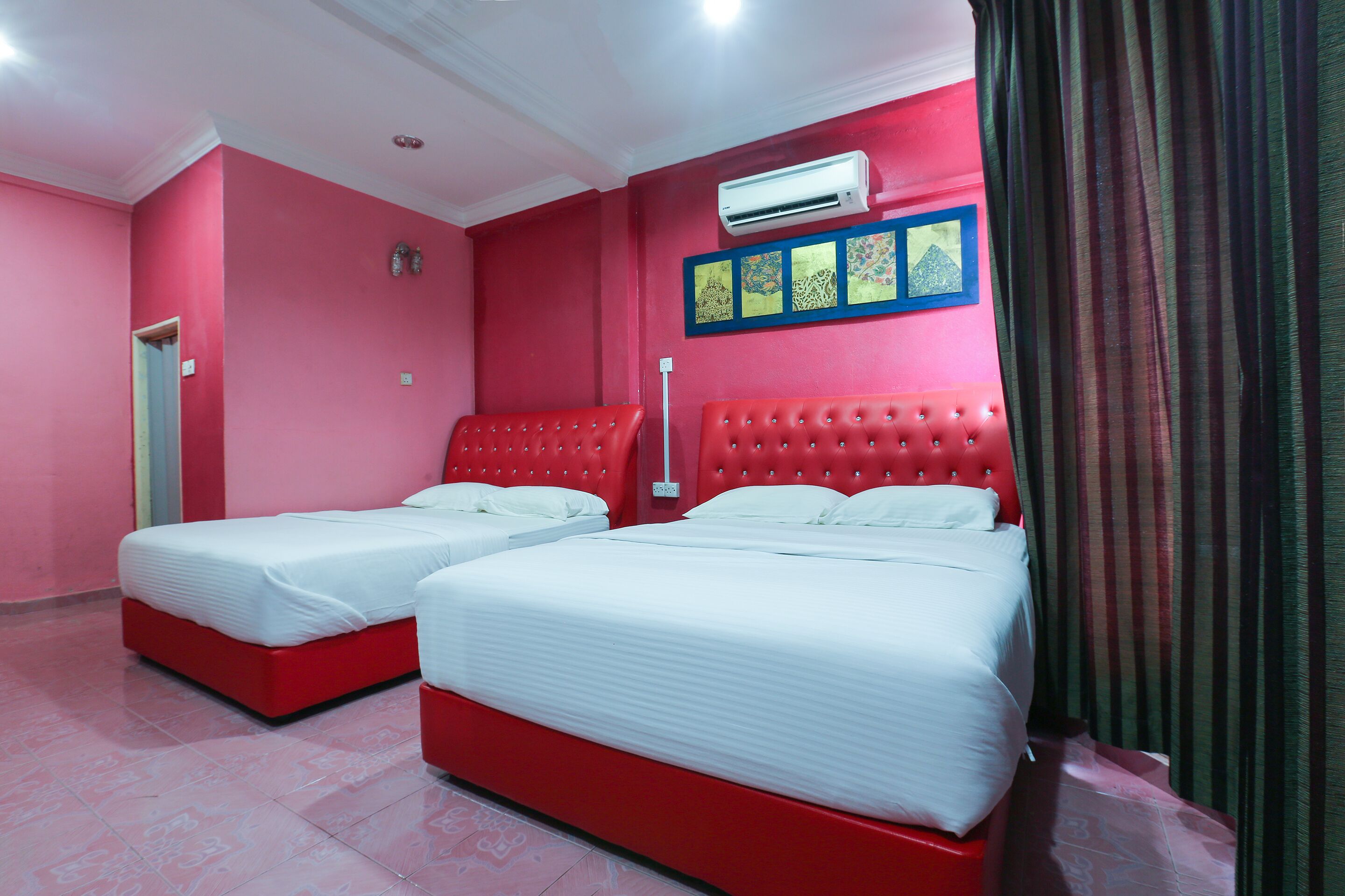 Oyo 89892 Hotel Jeli Inn