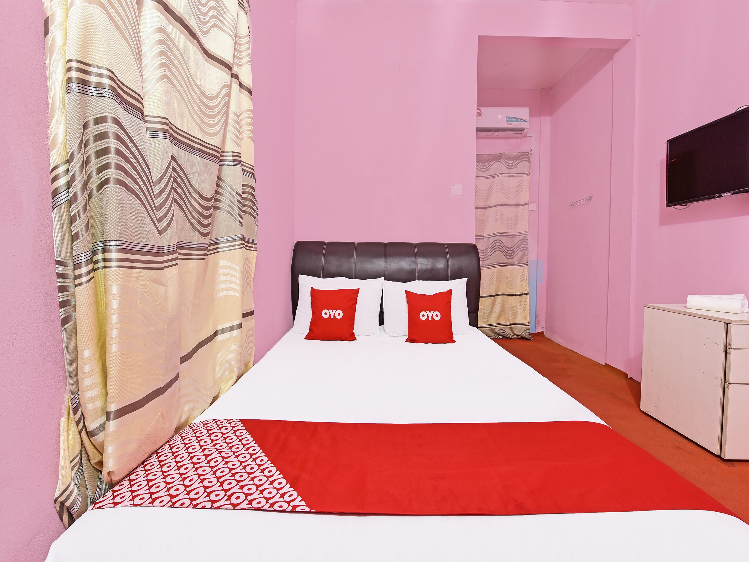 Capital O 90664 Rabi Hotel