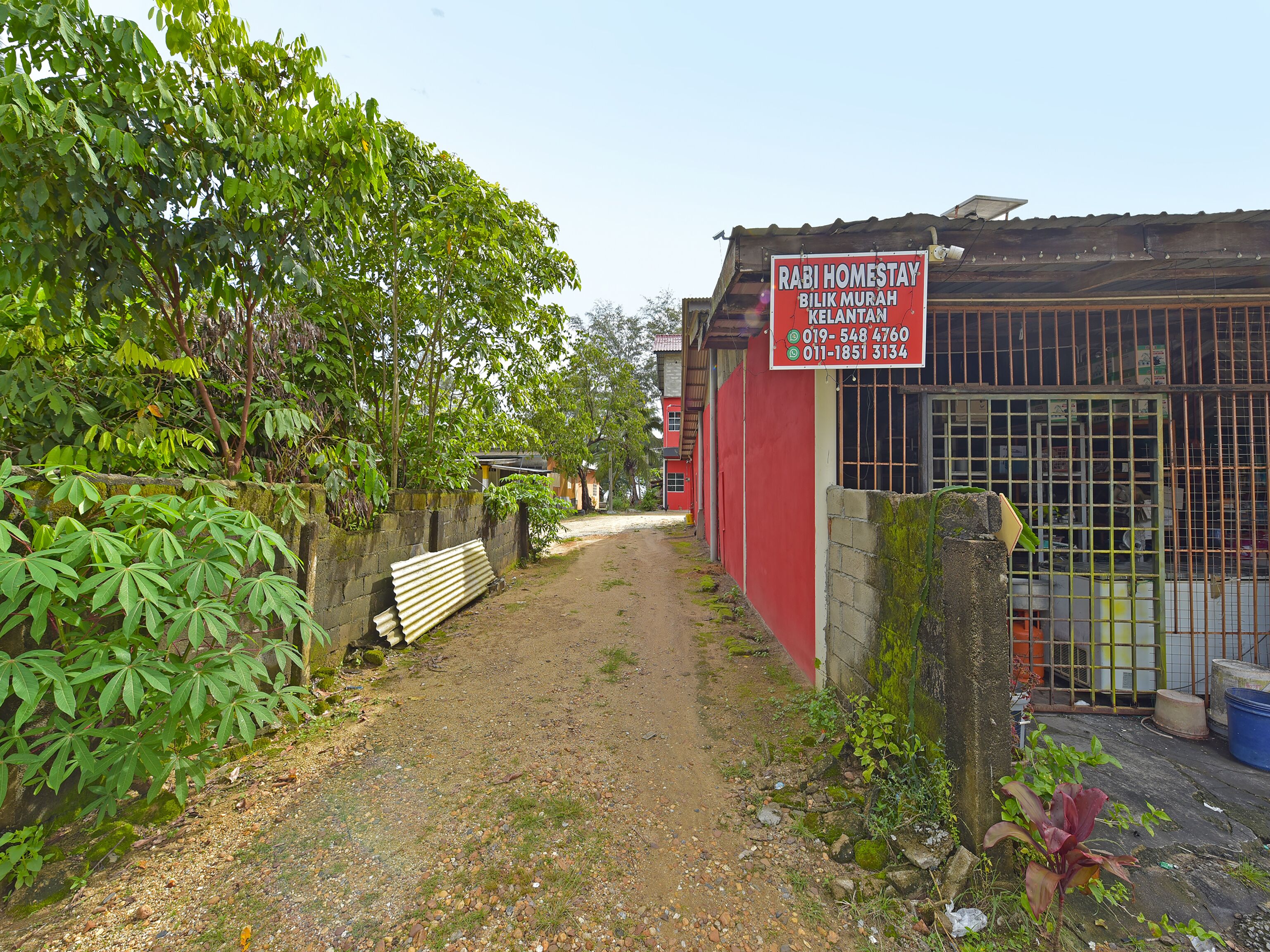Capital O 90664 Rabi Hotel
