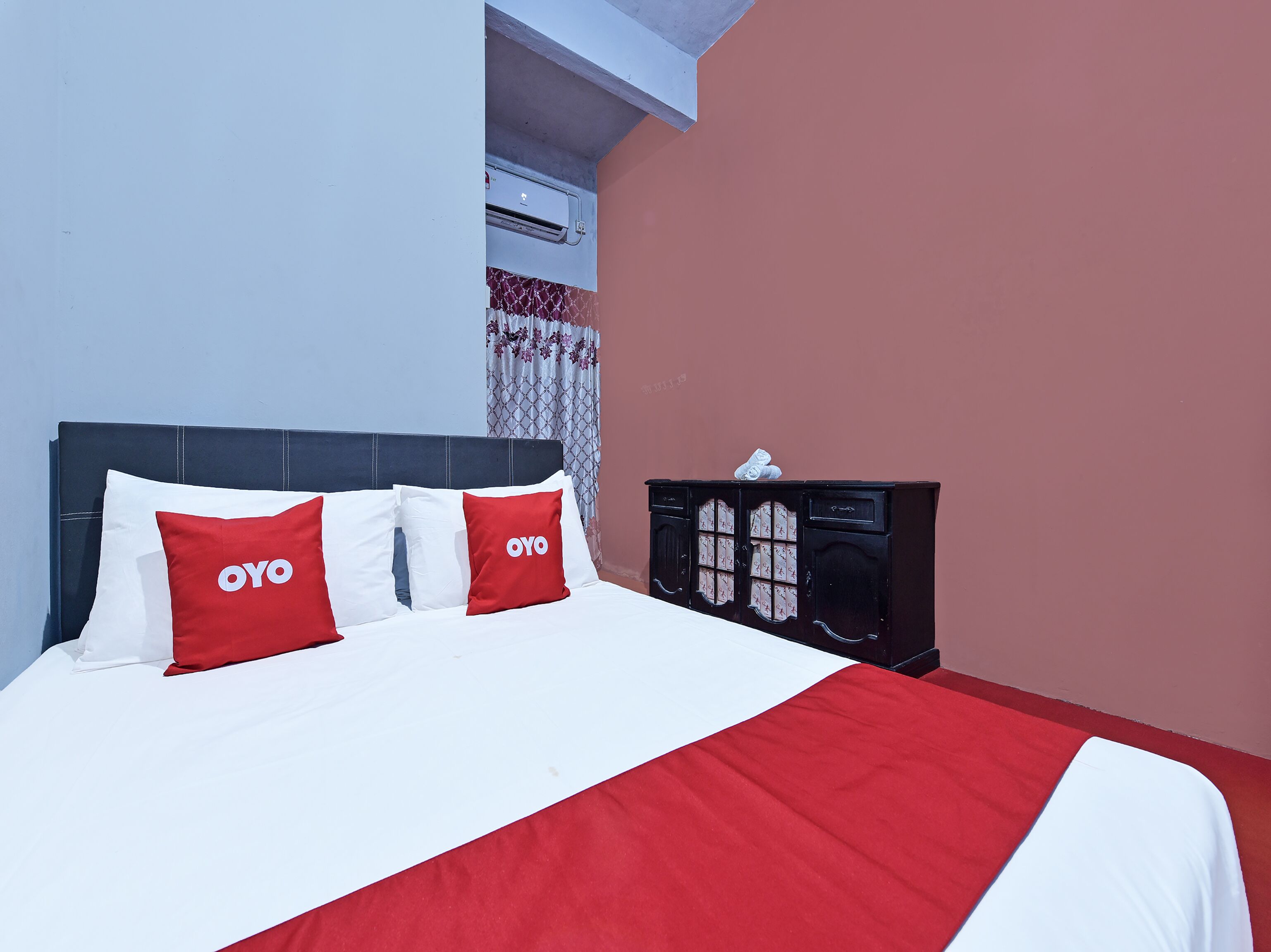 Capital O 90664 Rabi Hotel