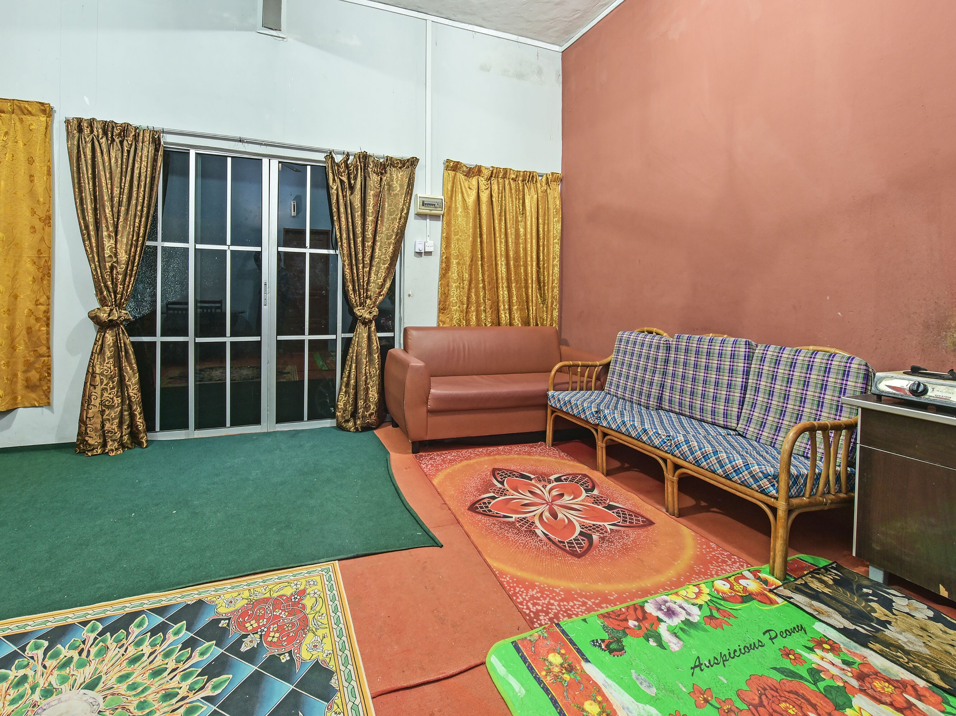 Capital O 90664 Rabi Hotel