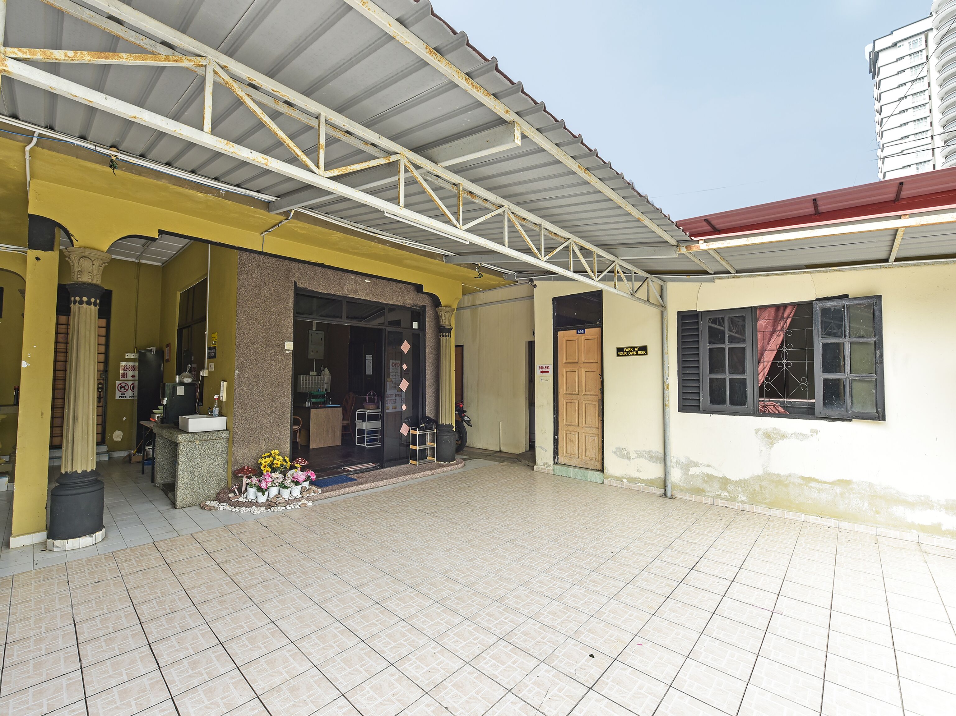 Empire Inn 1By OYO