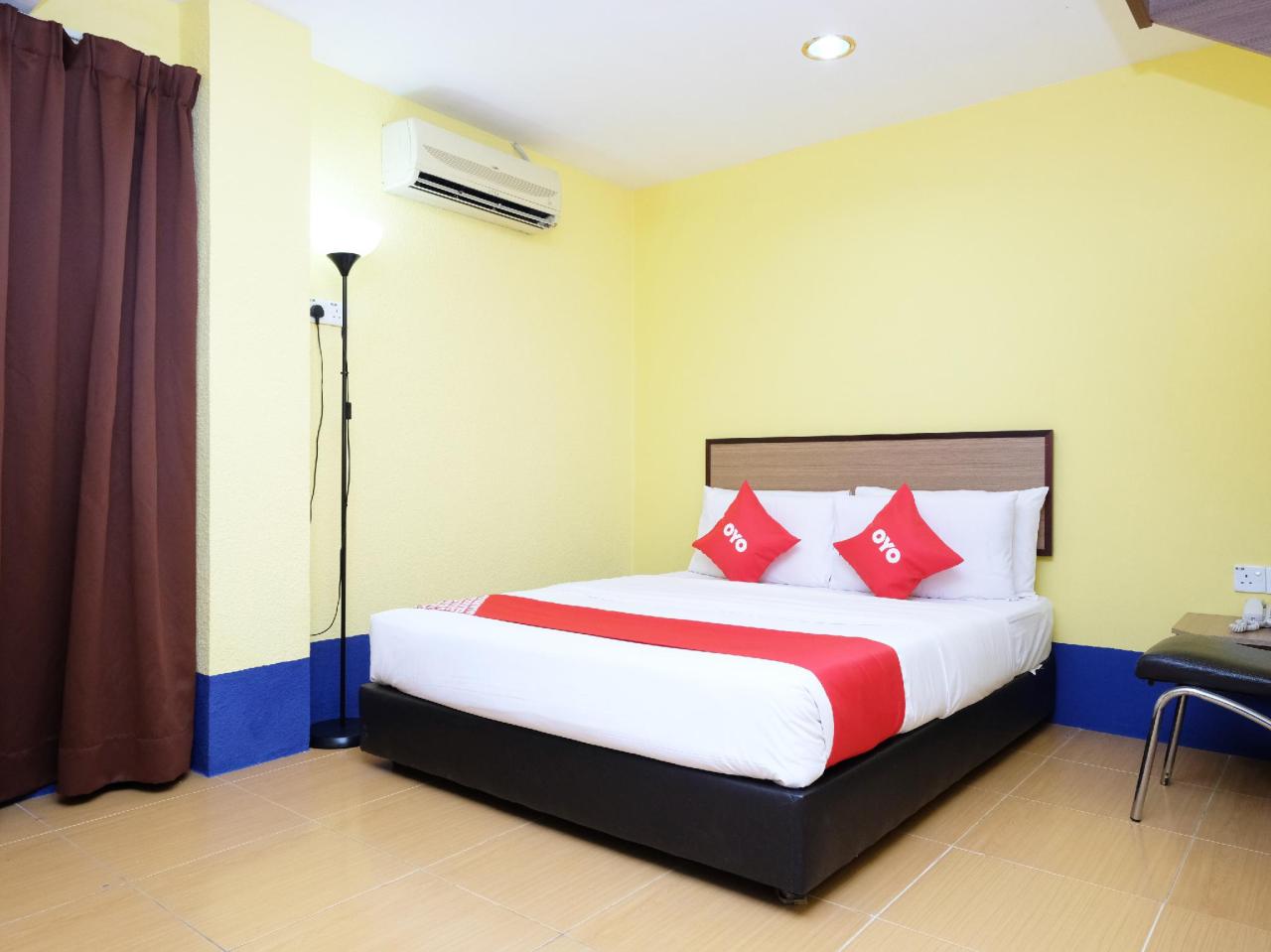 Golden Terminal Lodge by OYO Rooms