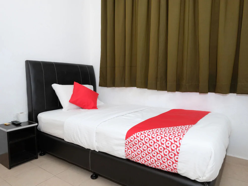 Hotel De Light Villa by OYO Rooms