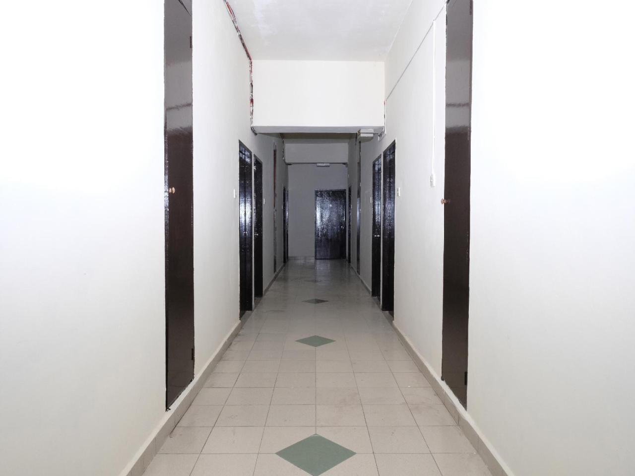 Hotel Kenangan by OYO Rooms