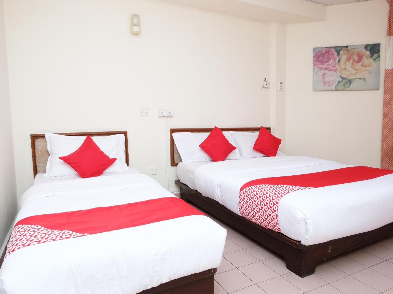 Hotel Kenangan by OYO Rooms