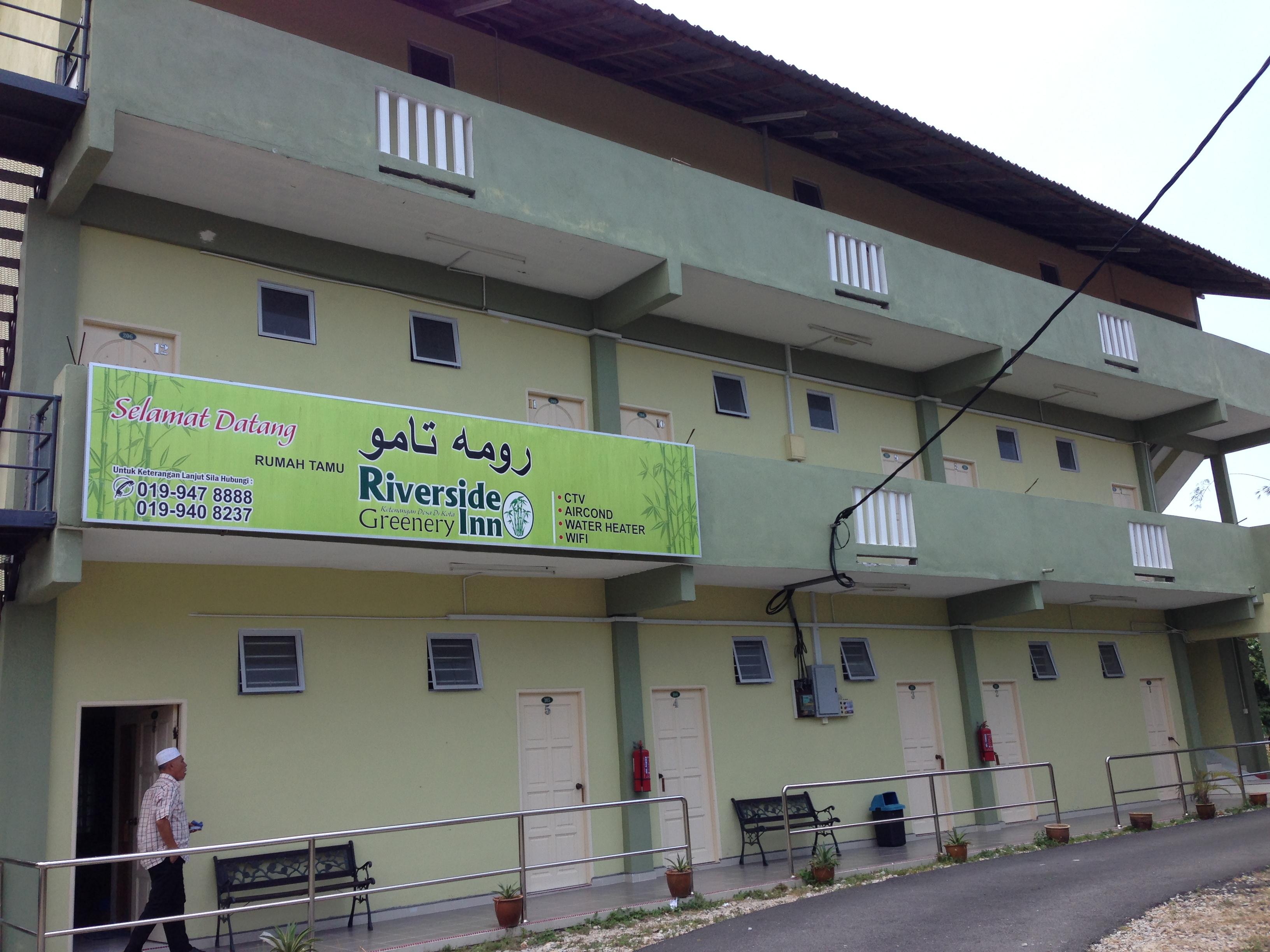 Riverside Greenery Inn