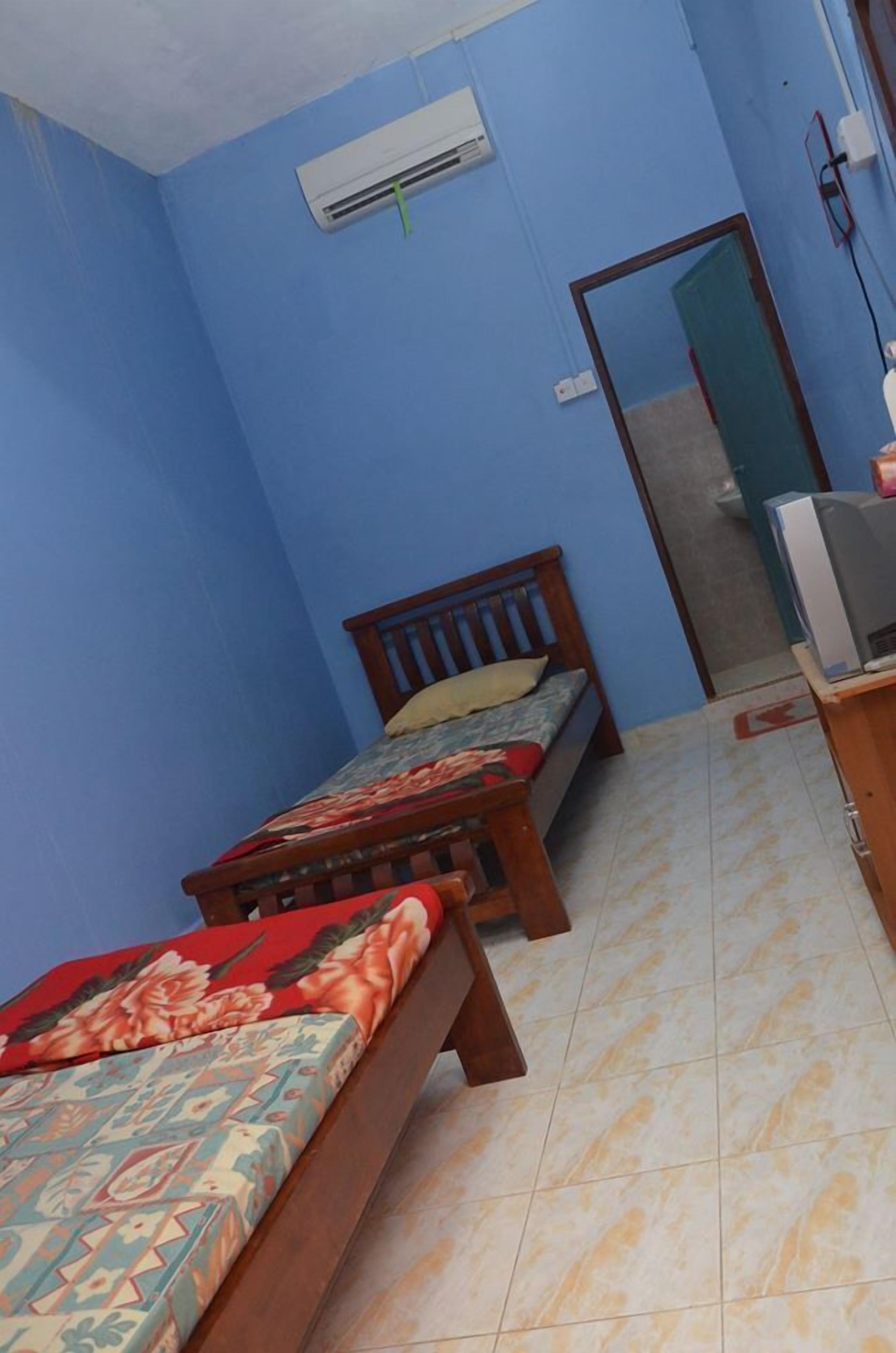 Spot On 89920 Muwaffaq Inn