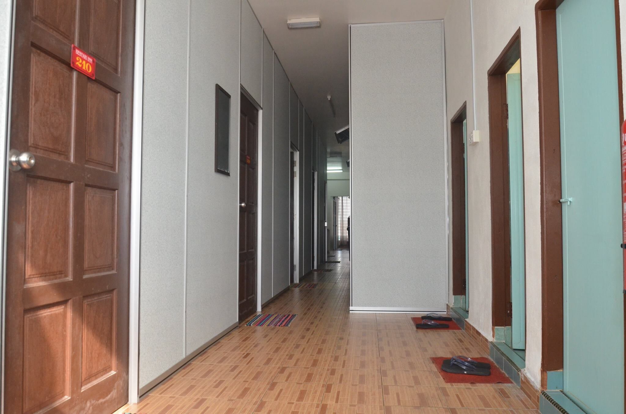 Spot On 89920 Muwaffaq Inn