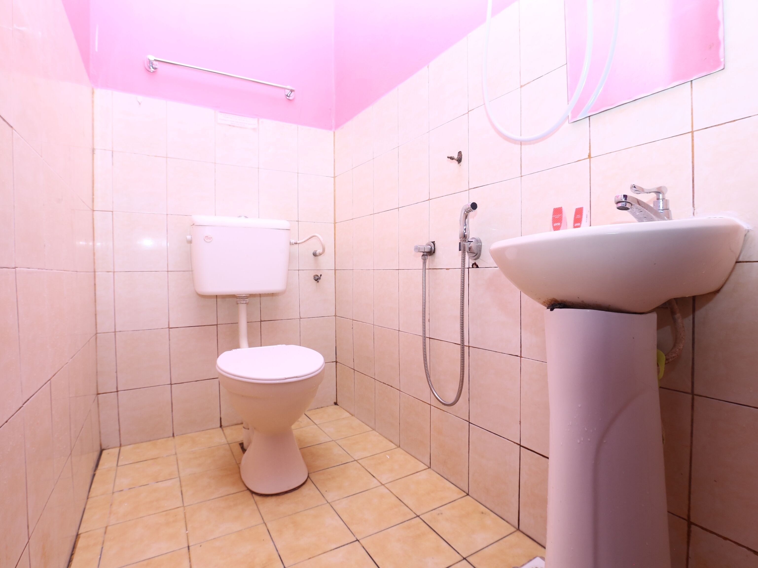 Sri Seroja Inn Budget Hotel by OYO Rooms