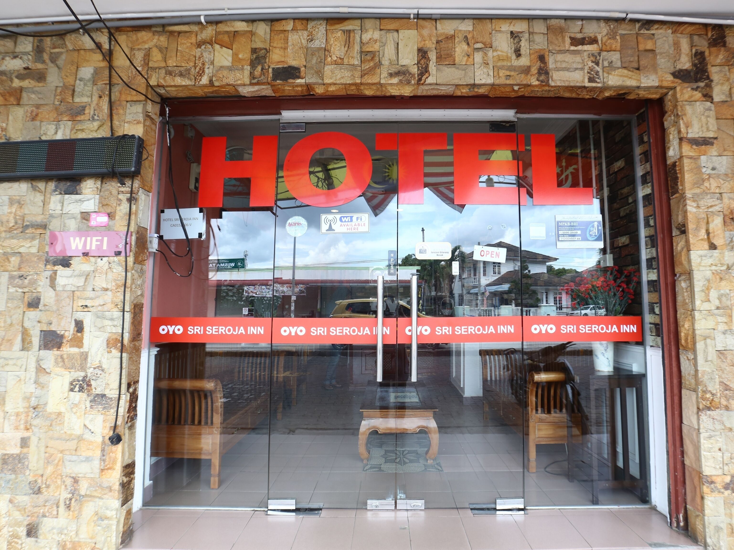 Sri Seroja Inn Budget Hotel by OYO Rooms