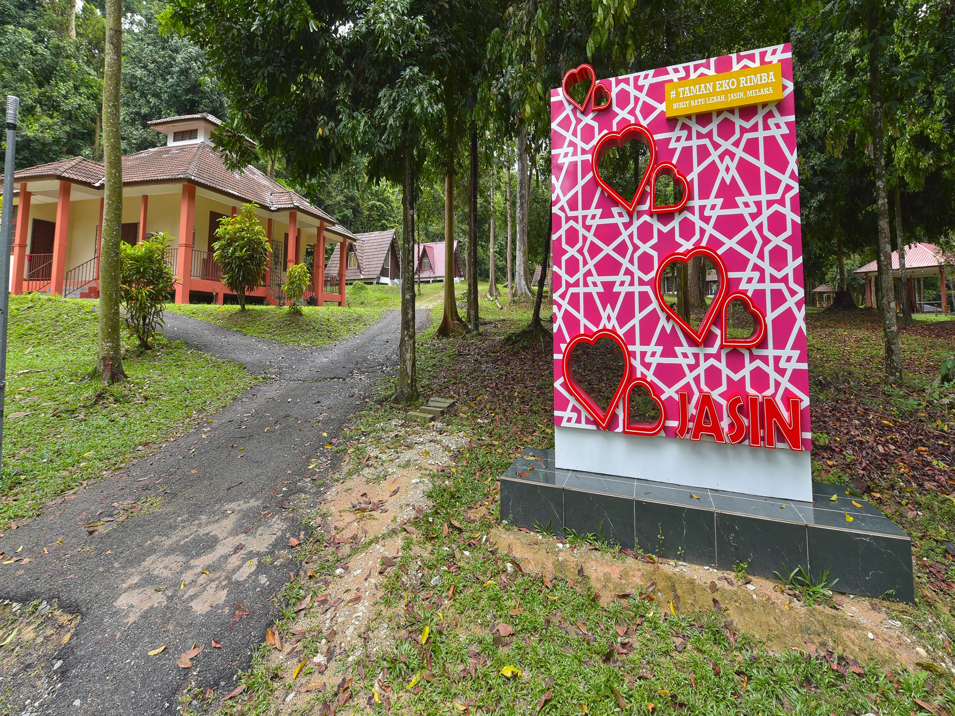 Spot On 90612 Batu Lebah Eco Park