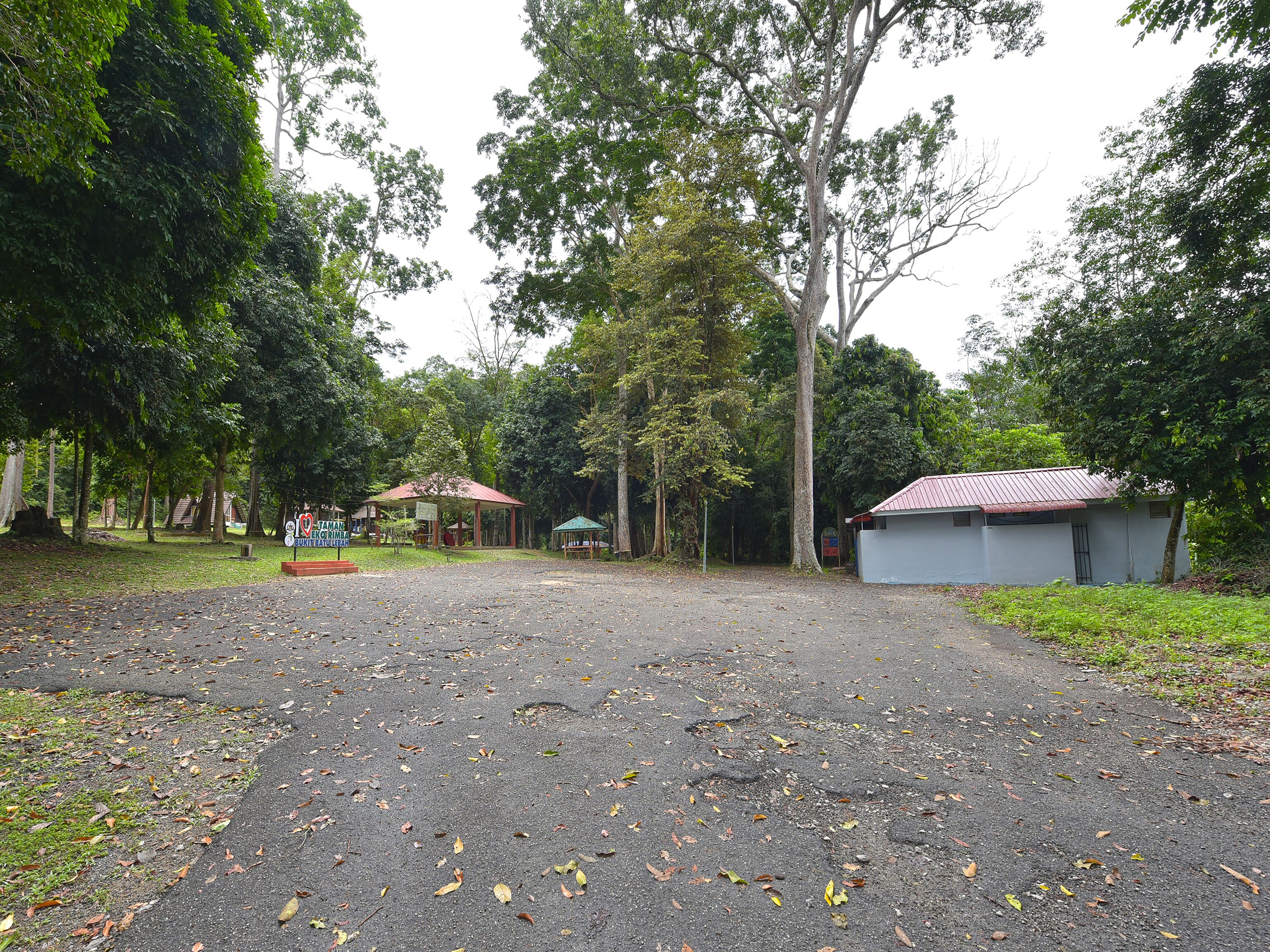 Spot On 90612 Batu Lebah Eco Park