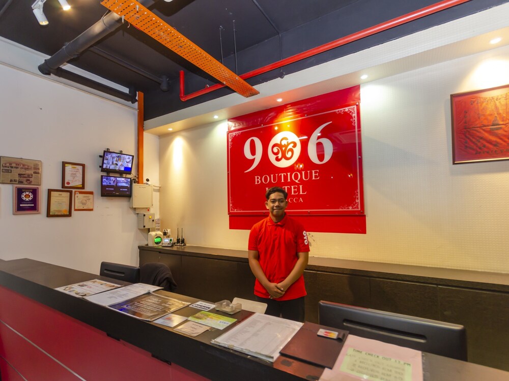 906 Boutique Kota Laksamana by OYO