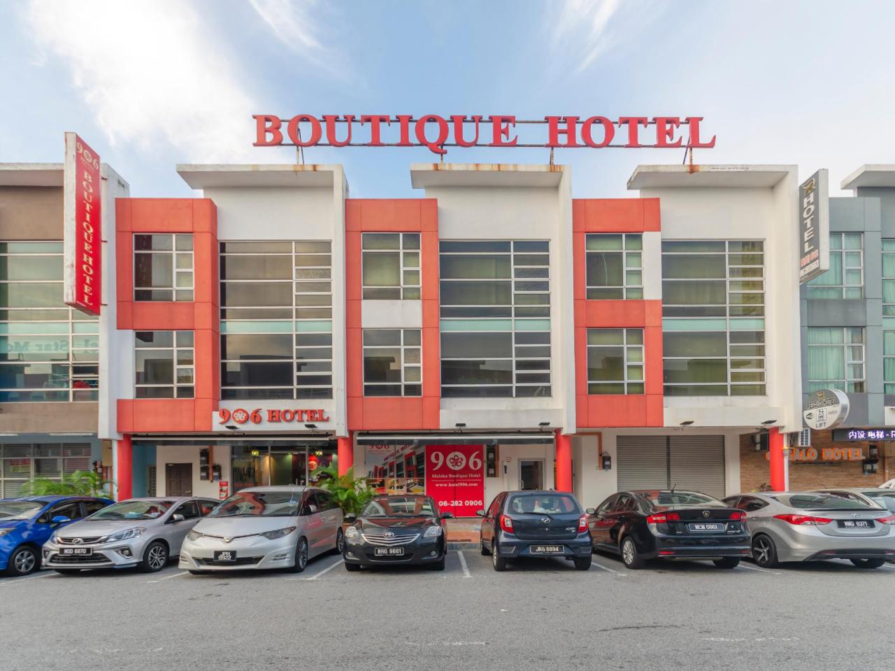 906 Boutique Kota Laksamana