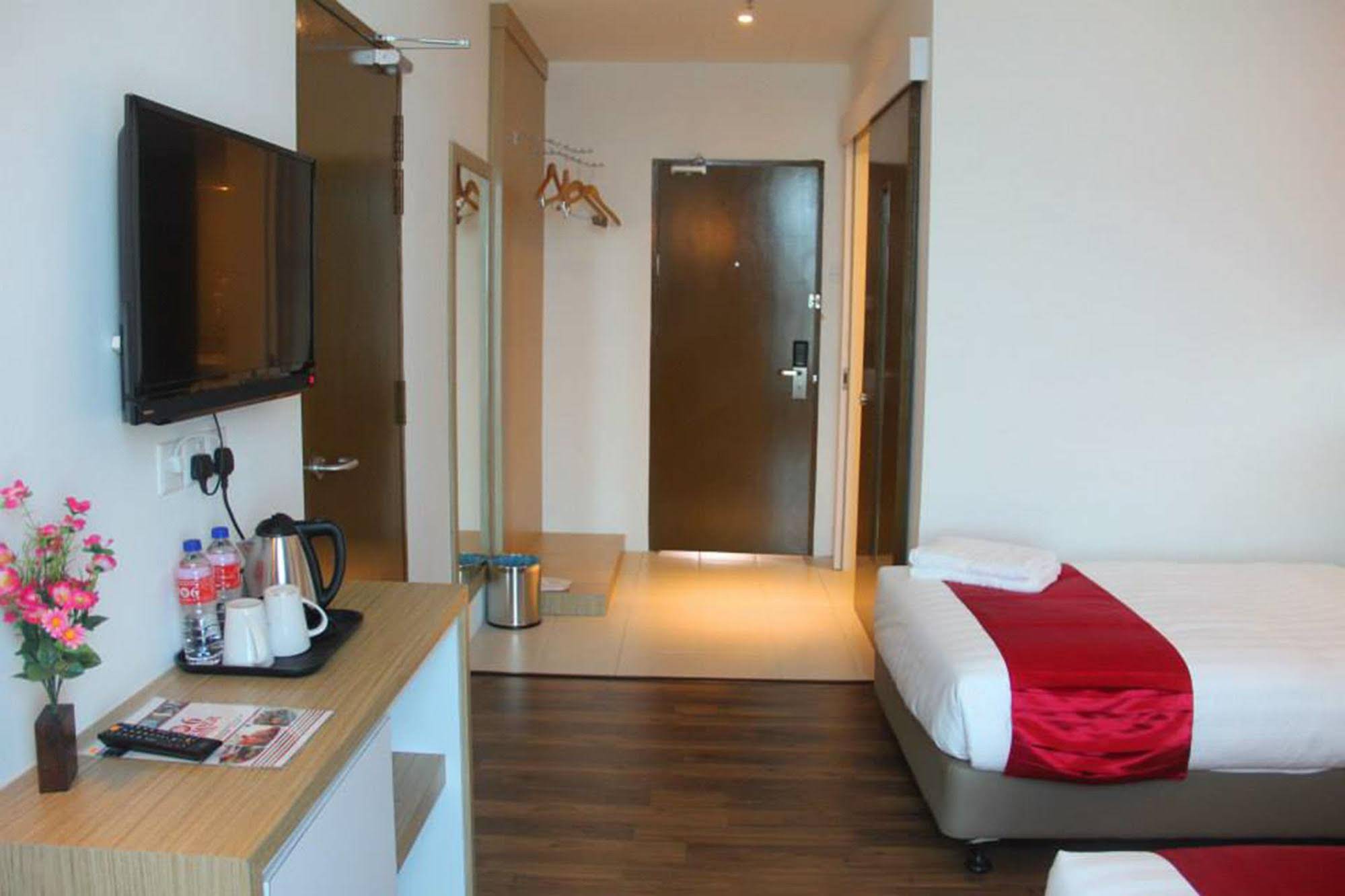 906 Premier Hotel