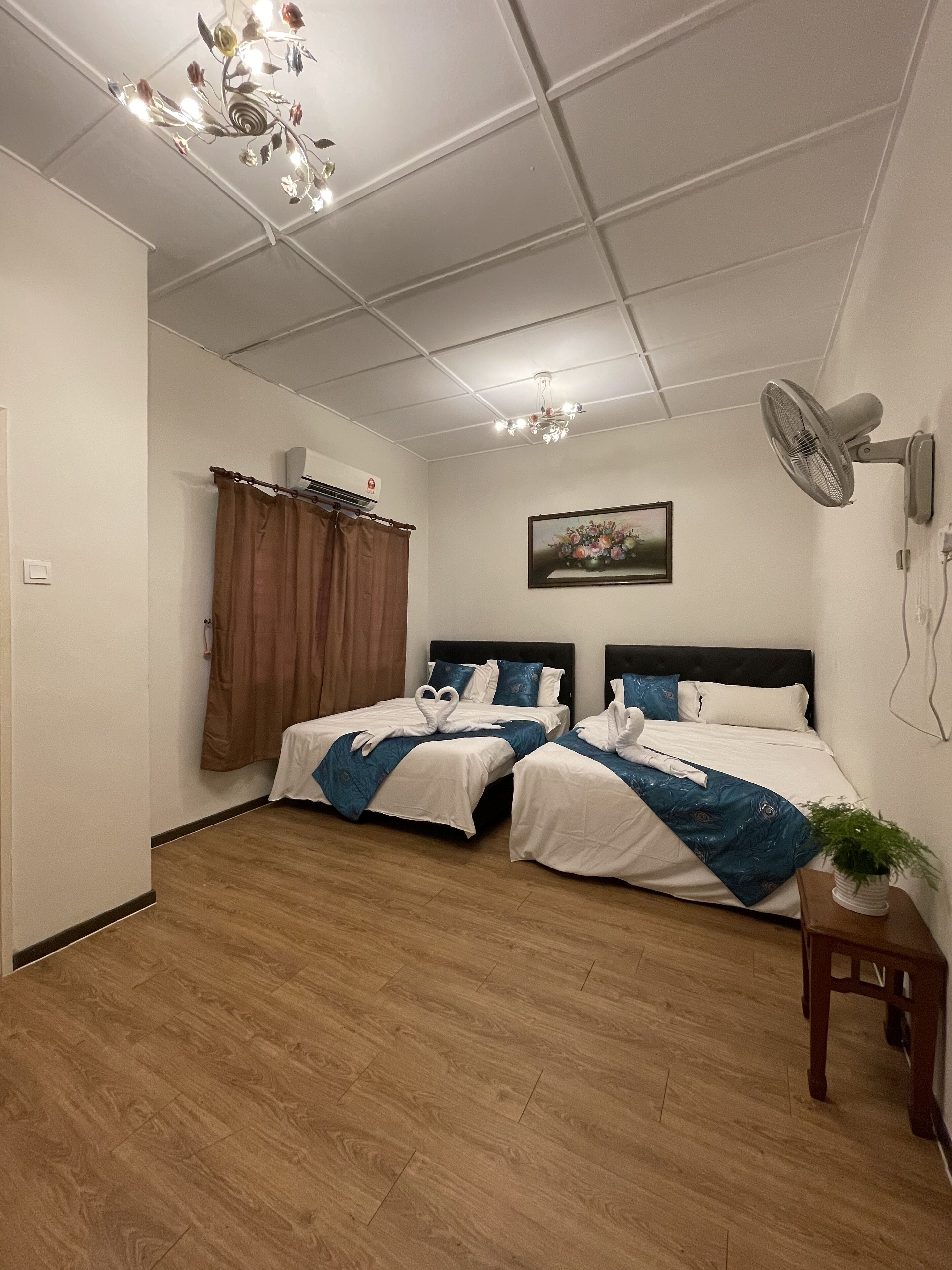 Baba & Charlie Homestay