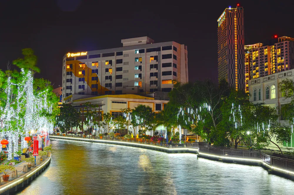 Tun Fatimah Riverside Hotel