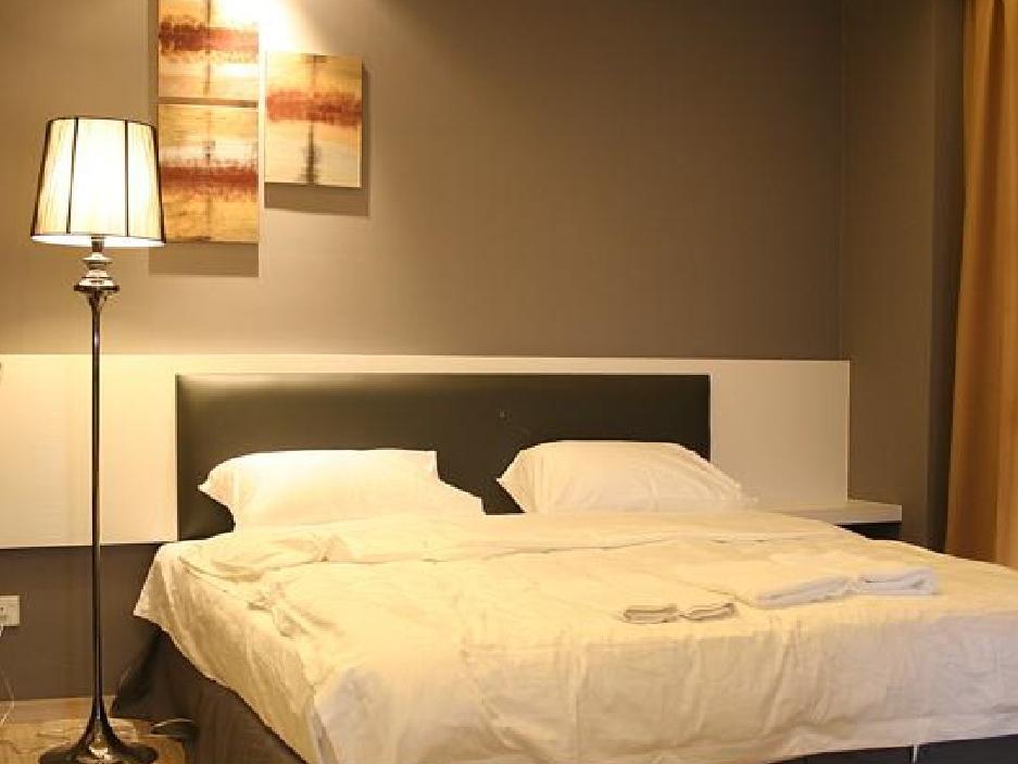 Hotel Zamburger Plaza Mahkota