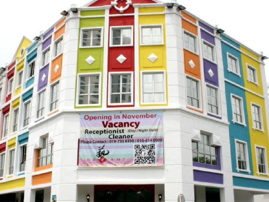 Hotel Zamburger Plaza Mahkota