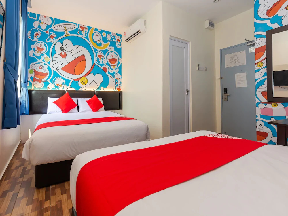 OYO 743 Gold City Hotel