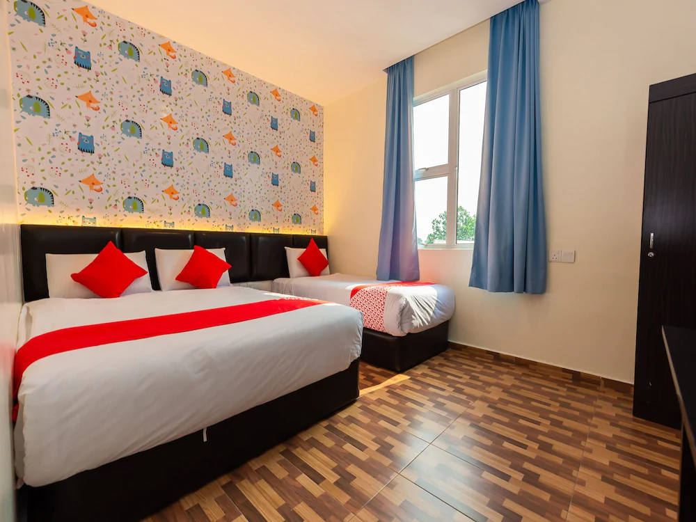 OYO 743 Gold City Hotel