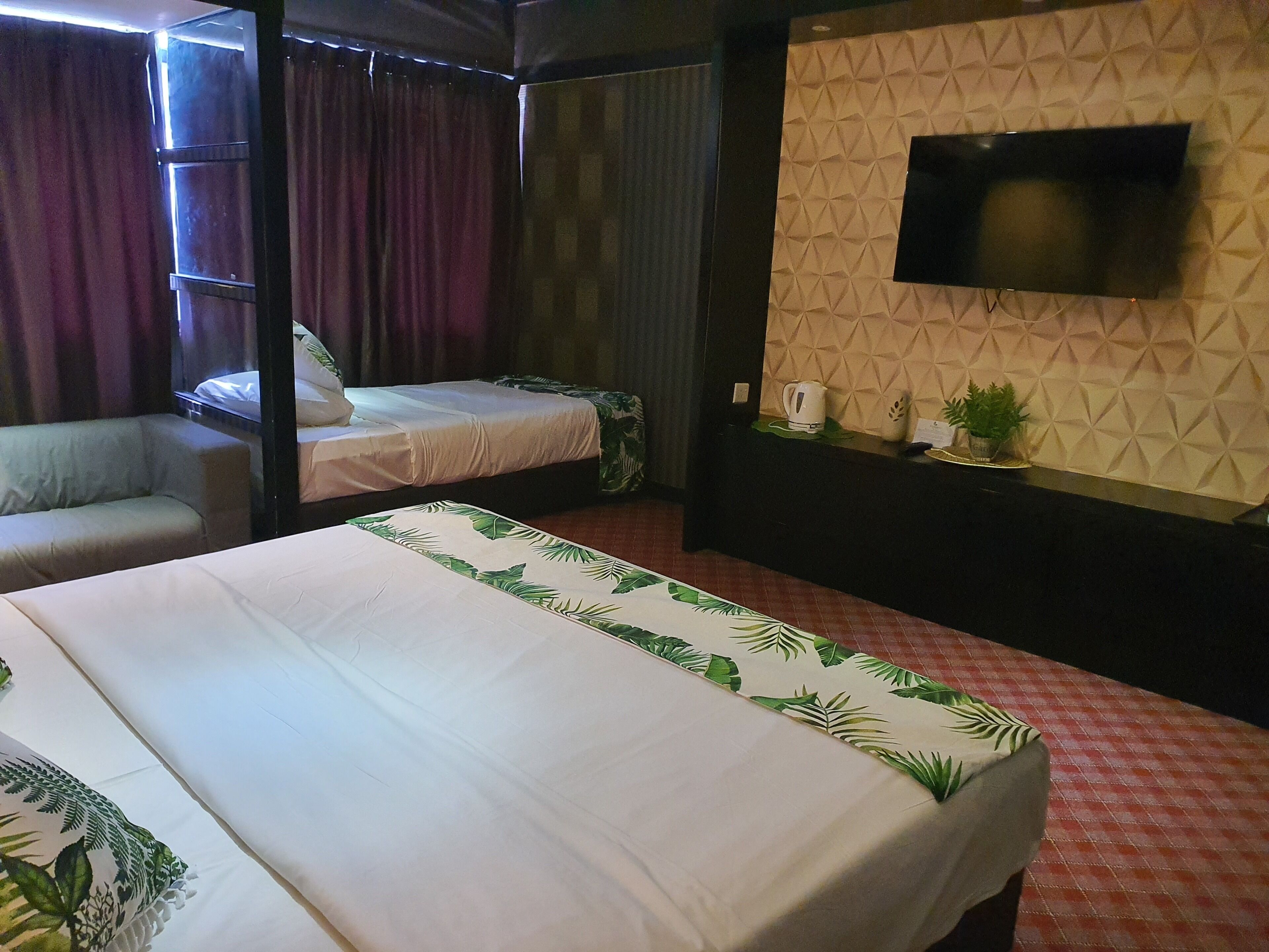 Grandeur Hotel and Spa