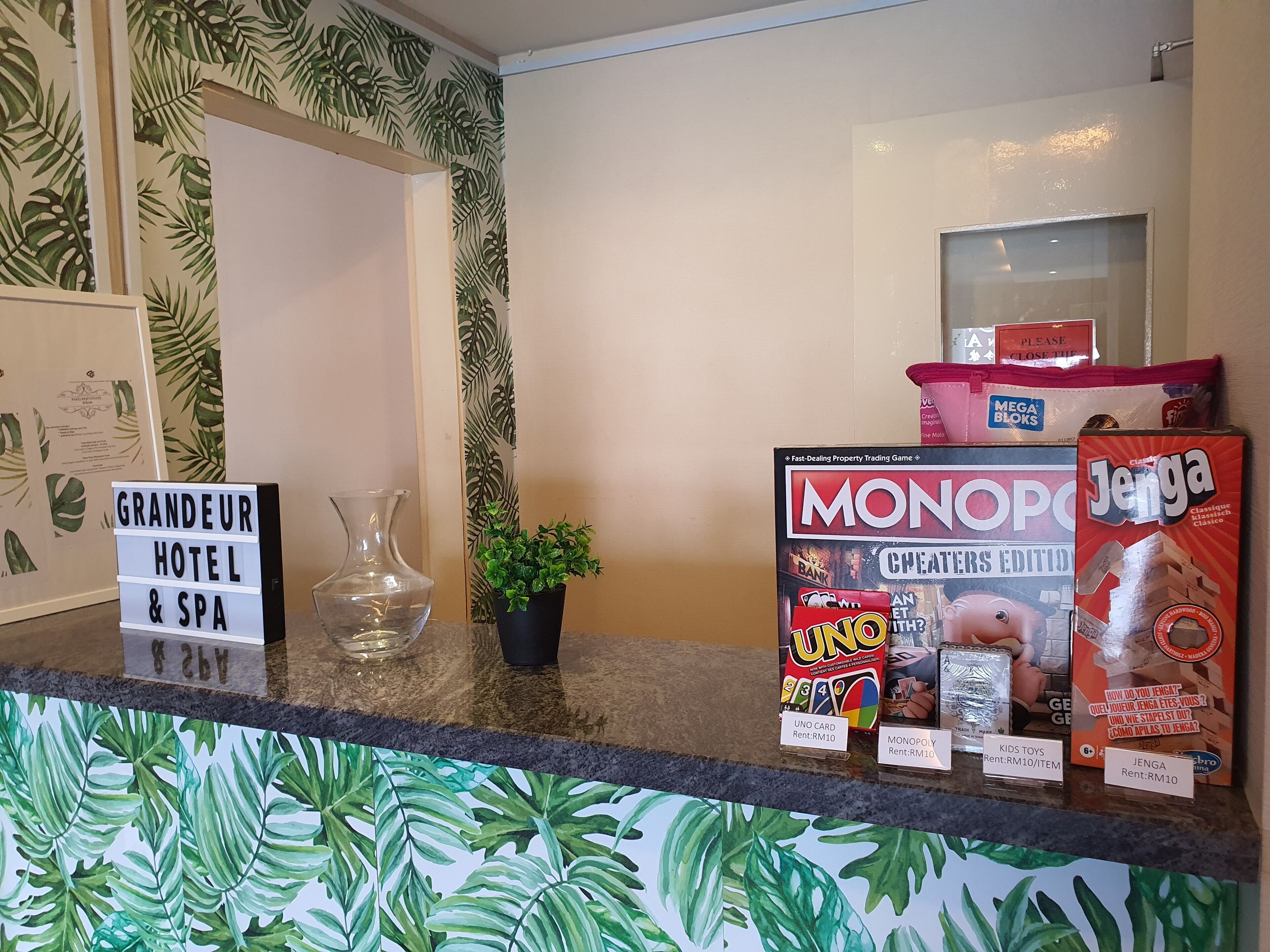 Grandeur Hotel and Spa