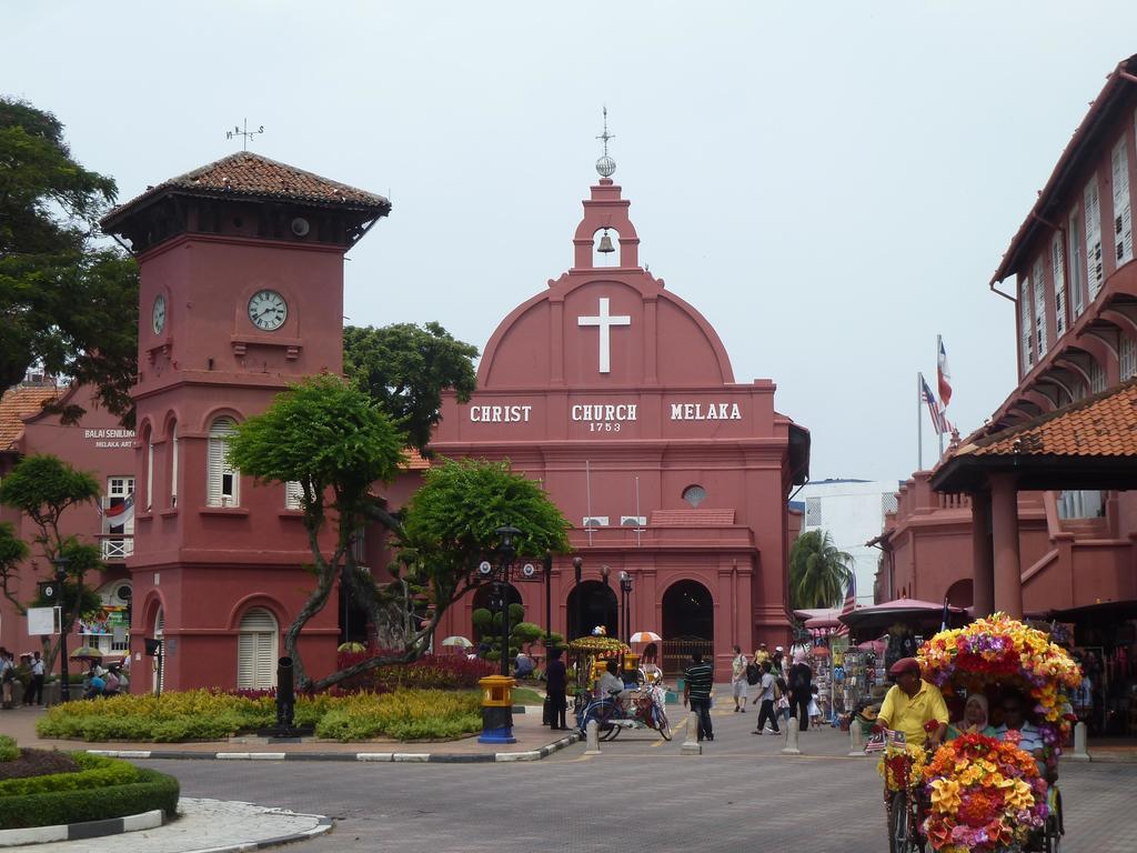 Hallmark Crown Hotel