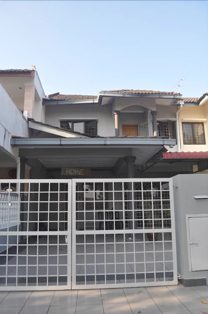 Home Guesthouse