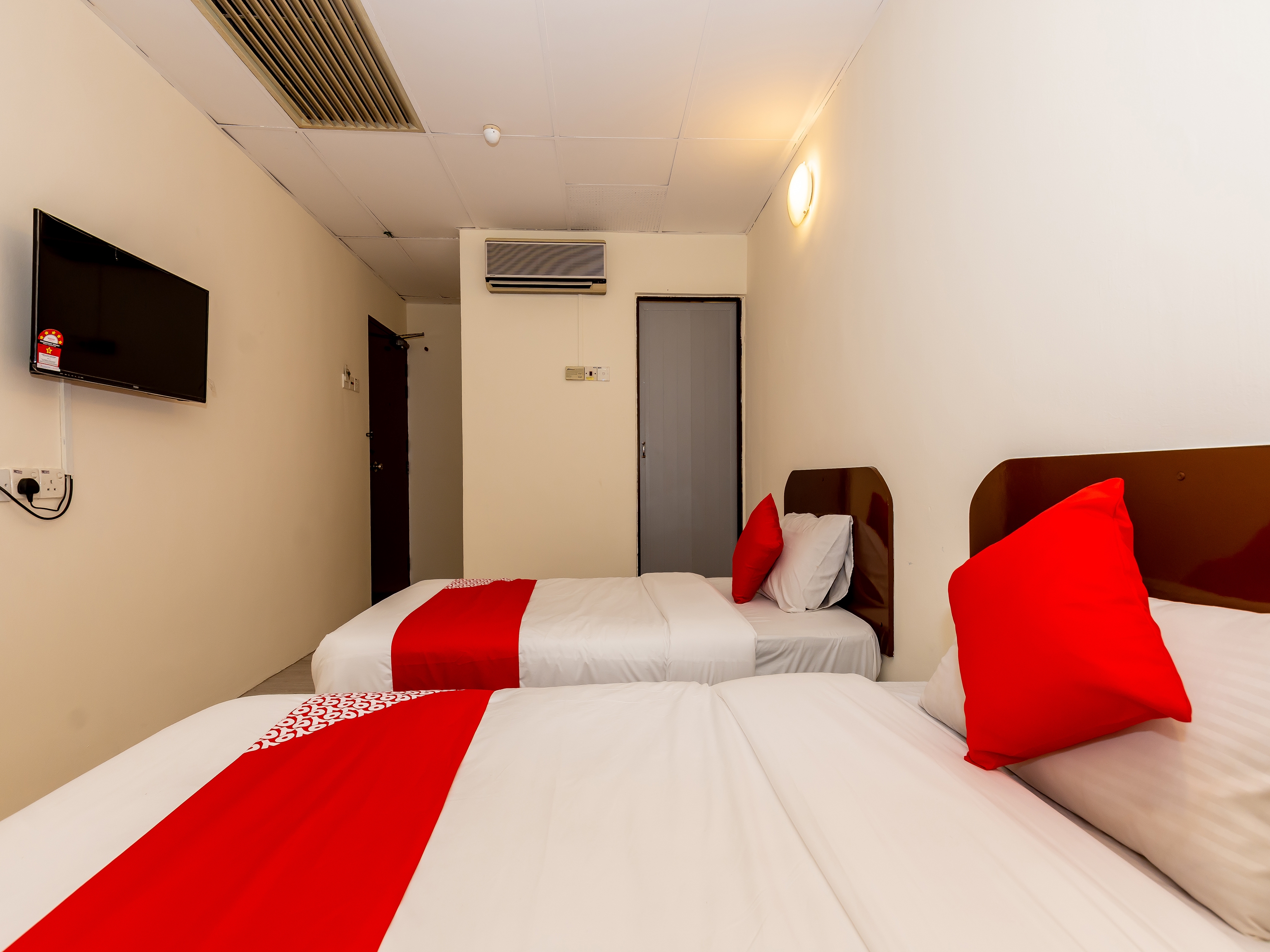 Hotel Bamboo By OYO Rooms