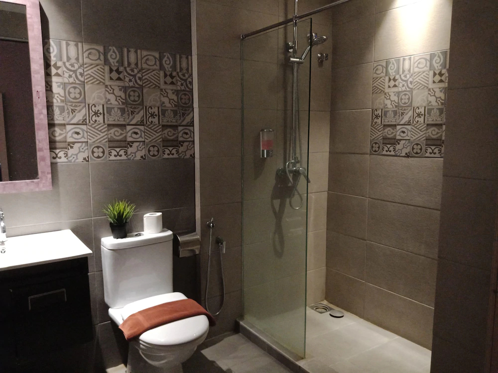 Lemon 8 Hotel Apartment