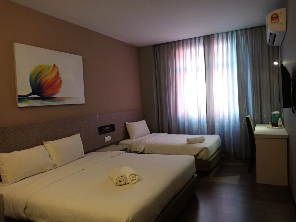 Lemon 8 Hotel Apartment