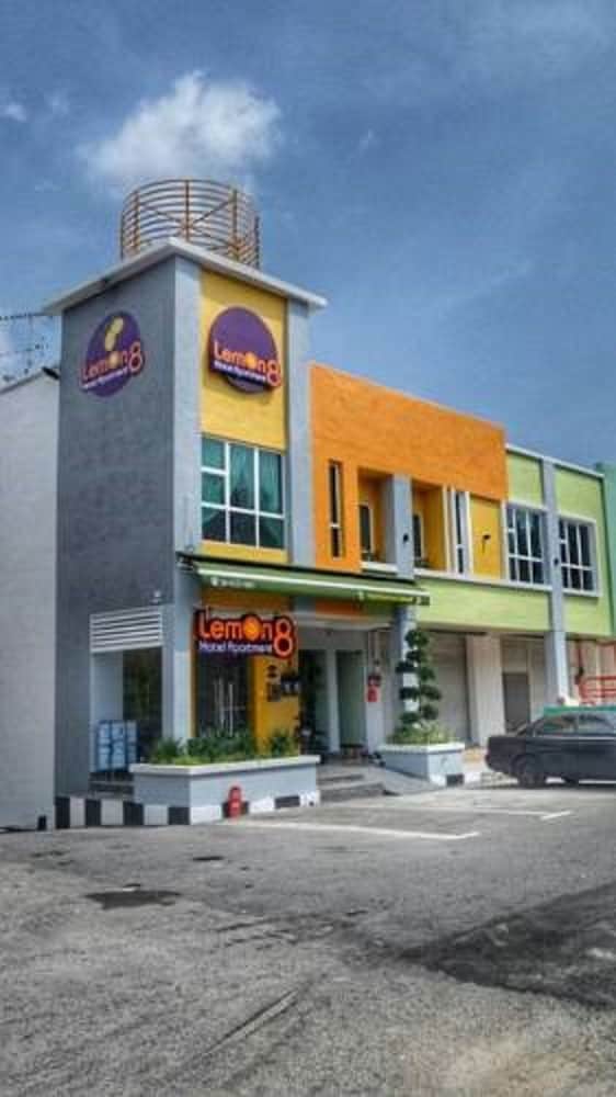 Lemon 8 Hotel Apartment