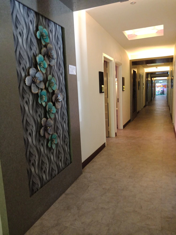 Lemon 8 Hotel Apartment