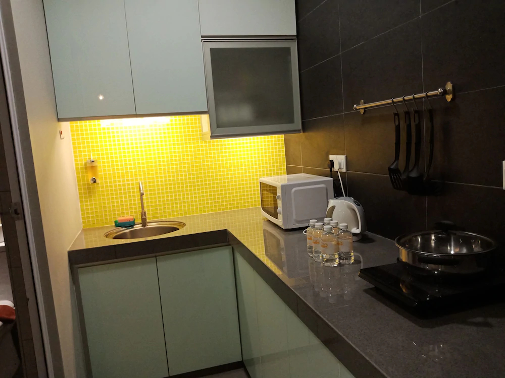 Lemon 8 Hotel Apartment