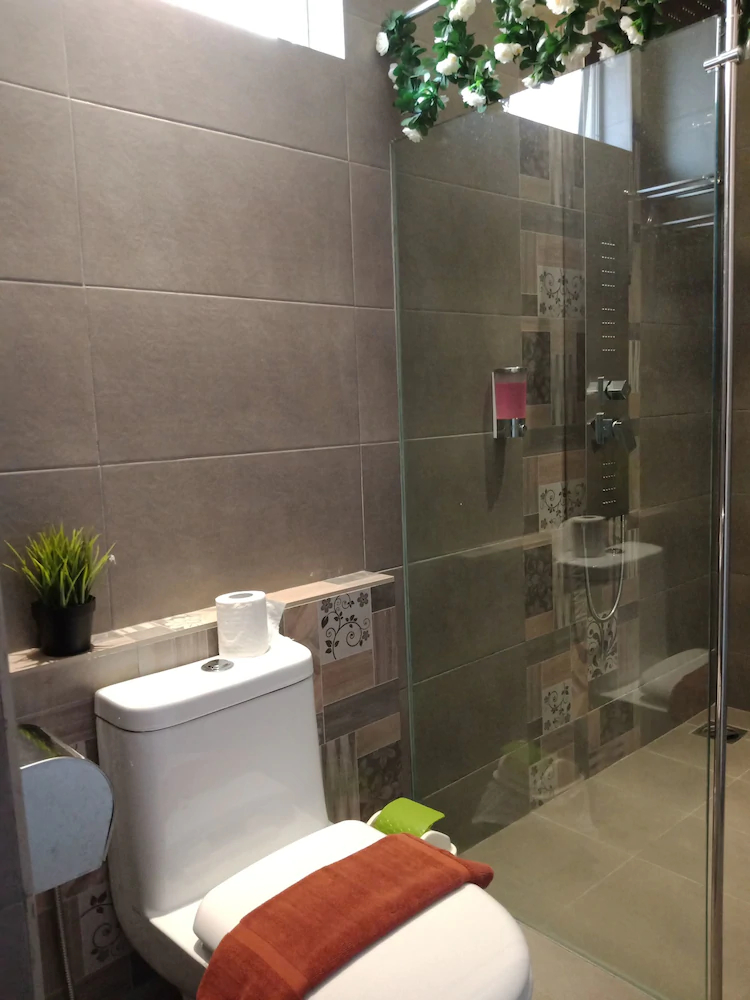Lemon 8 Hotel Apartment