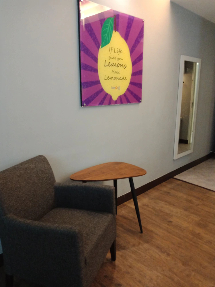 Lemon 8 Hotel Apartment