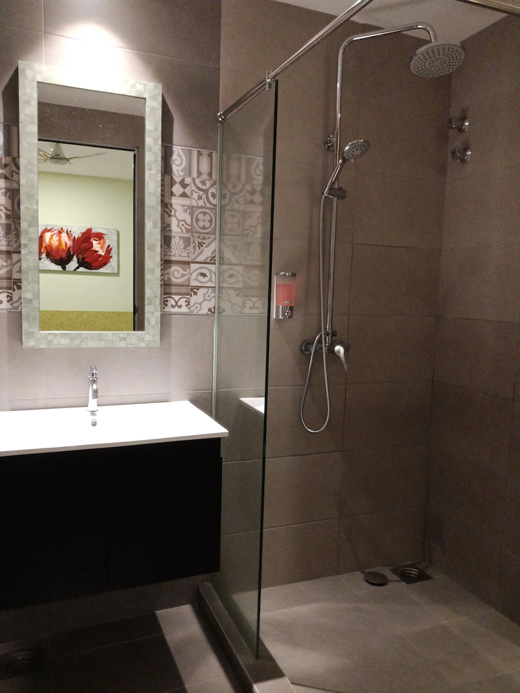 Lemon 8 Hotel Apartment