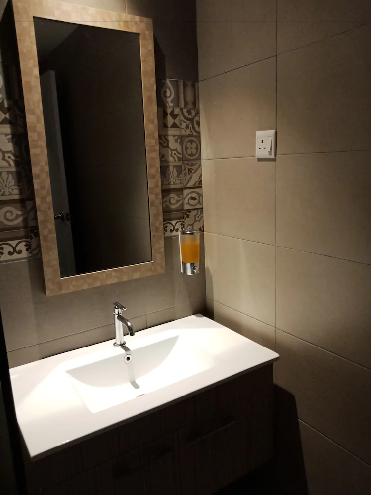 Lemon 8 Hotel Apartment