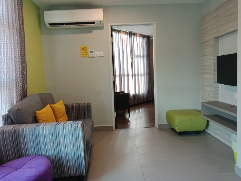 Lemon 8 Hotel Apartment