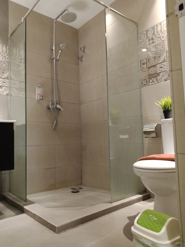 Lemon 8 Hotel Apartment