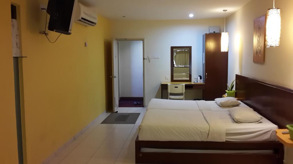 Newbridge Hotel