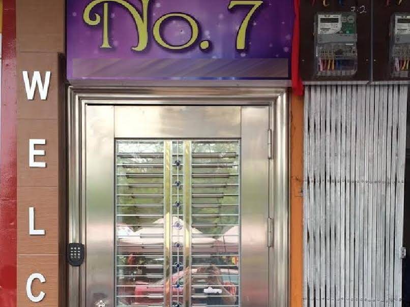 Number Seven Stay Holiday Home