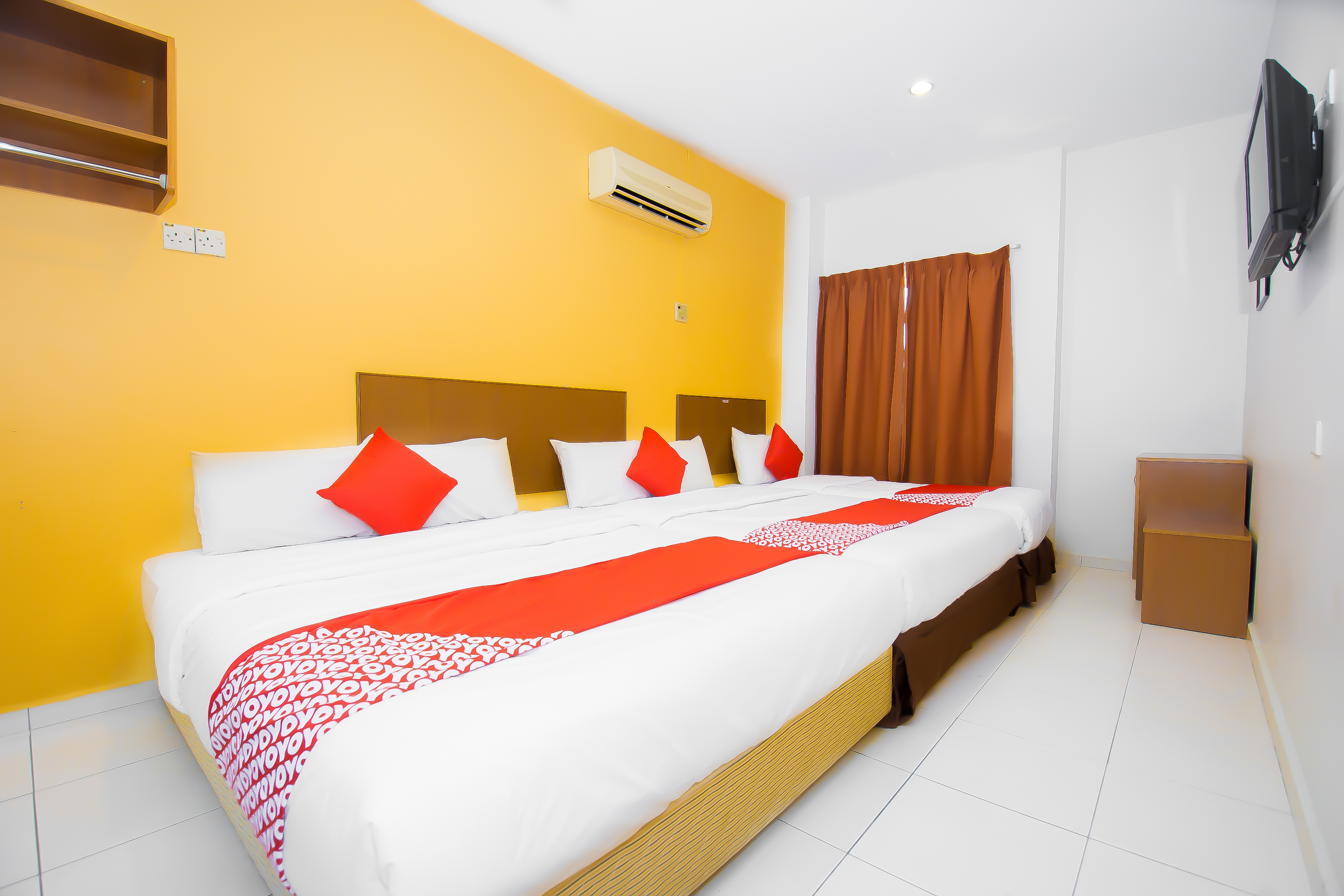 OYO 582 Hotel Walk Inn